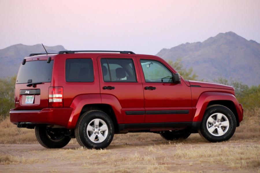  Jeep Liberty Sport 2010 года  (фото 37 из 37)